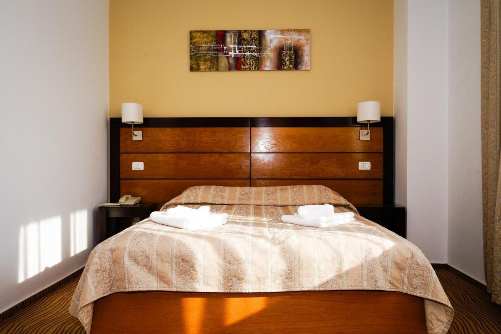 Hotel Criss Bucarest Extérieur photo